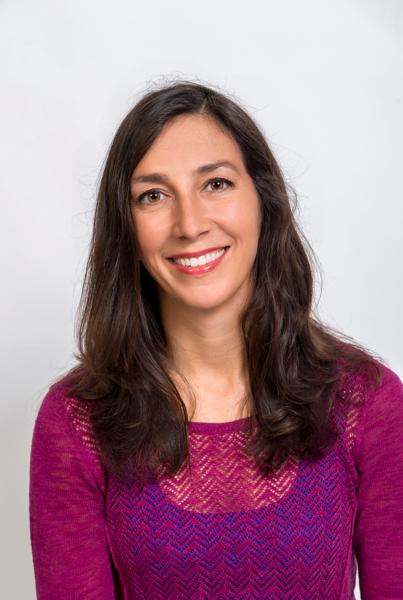 Adrienne Simoes Correa