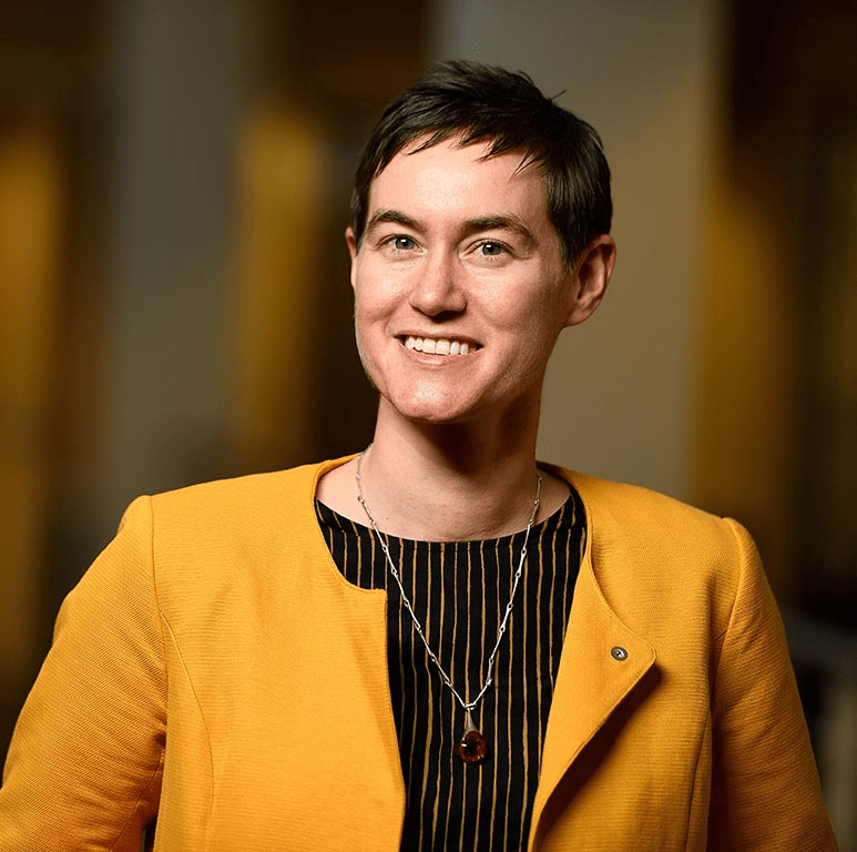 Carrie Nieman headshot