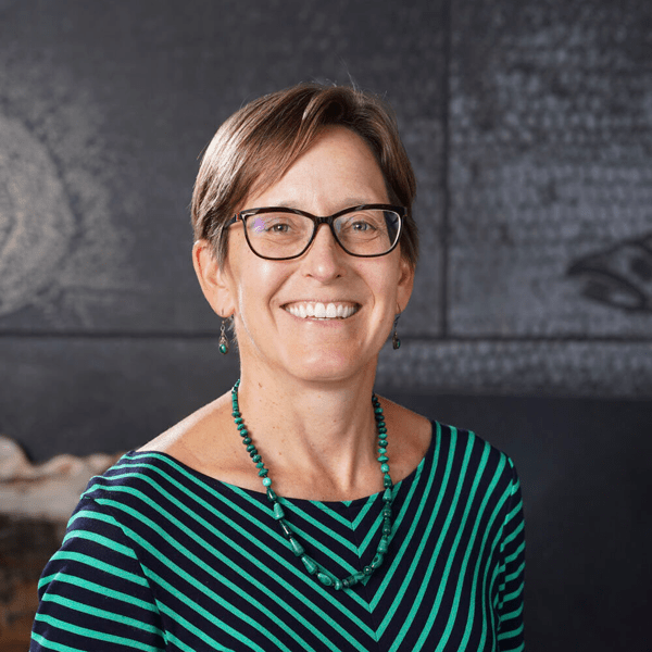 Elizabeth Eide headshot